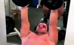 Bareback Fucking In The Gym