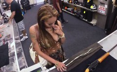 Horny Hottie Babe Wants To Suck A Huge Cock