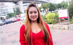 Topnotch Exotic Woman Chose The Biggest Sausage
