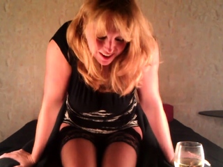 Hot amateur blonde babe blowjob