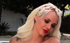 Petite teen Elsa Jean outdoor striptease