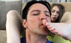 Teen Princess Feet Worship In Leg Scissors!