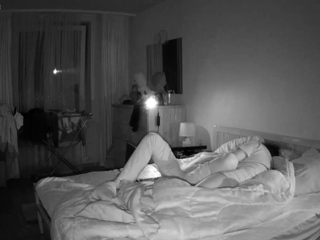 Amateur Hidden Cam with Dildo Wives