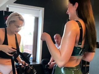 Blonde and Brunette Lesbians Scissor Fuck