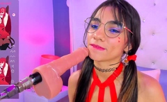Amateur webcam toying wet pussy