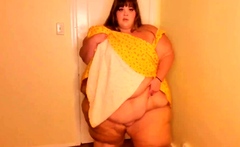 Leann amateur beautiful brunette with big boobs