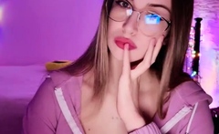 Hot Brunette From Squirt Masturbating On Webcam