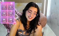 Brunette Solo Webcam Masturbation