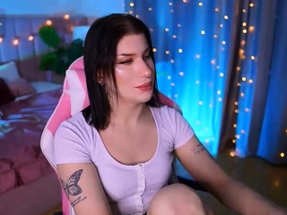 Brunette Solo Webcam Masturbation
