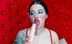 Amateur brunette double toying on webcam