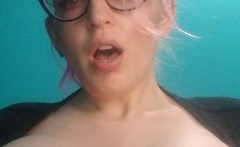 Big boob brunette masturbates on webcam