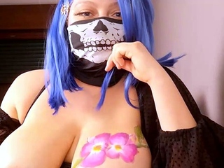 This large amateur cam girl has some very big boobs
