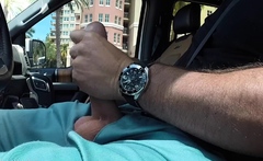 Sean Lawless jacks off in Traffic!